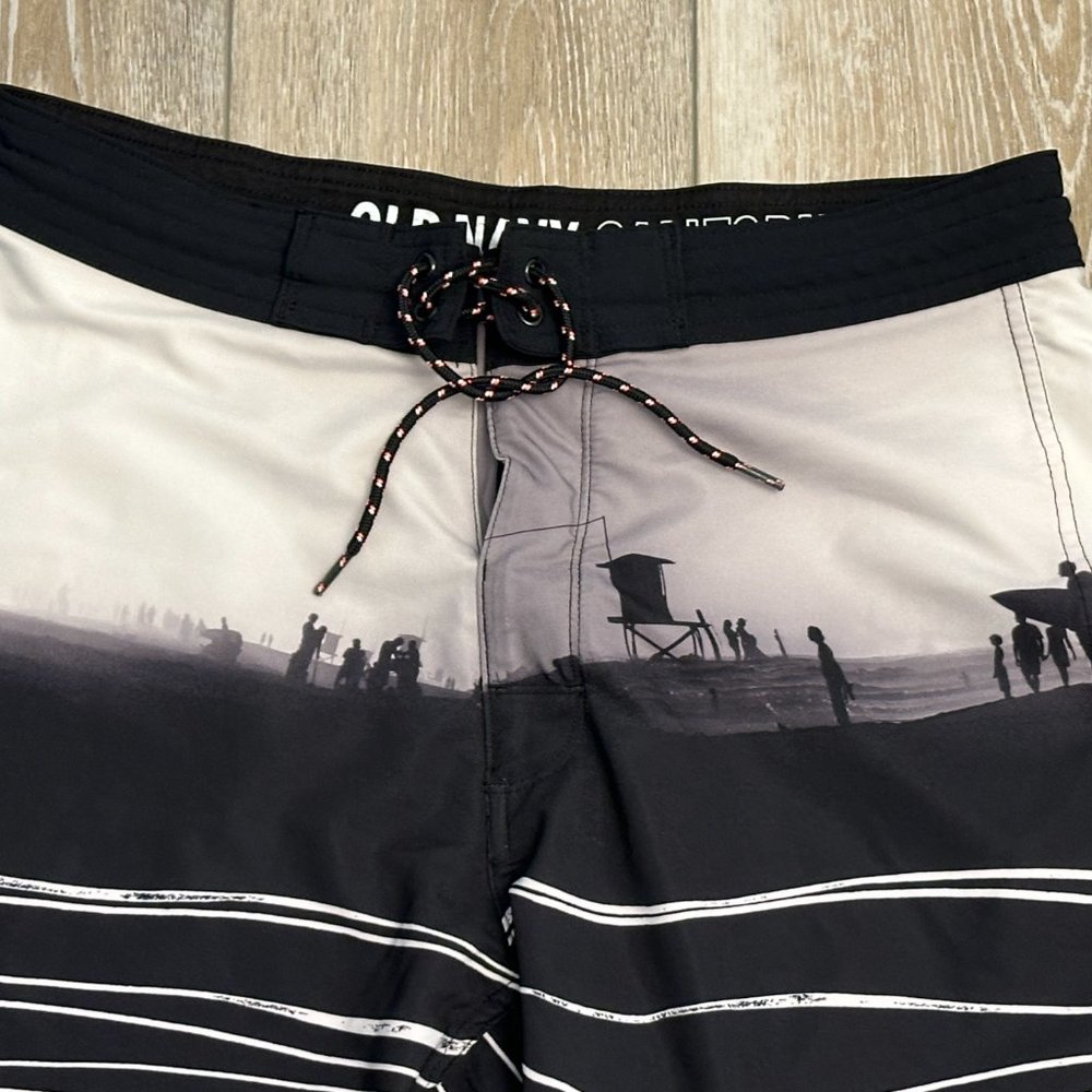 Old Navy Swimwear Sz 32 Men's Swim Trunks Board Shorts - Picture 3 of 5
